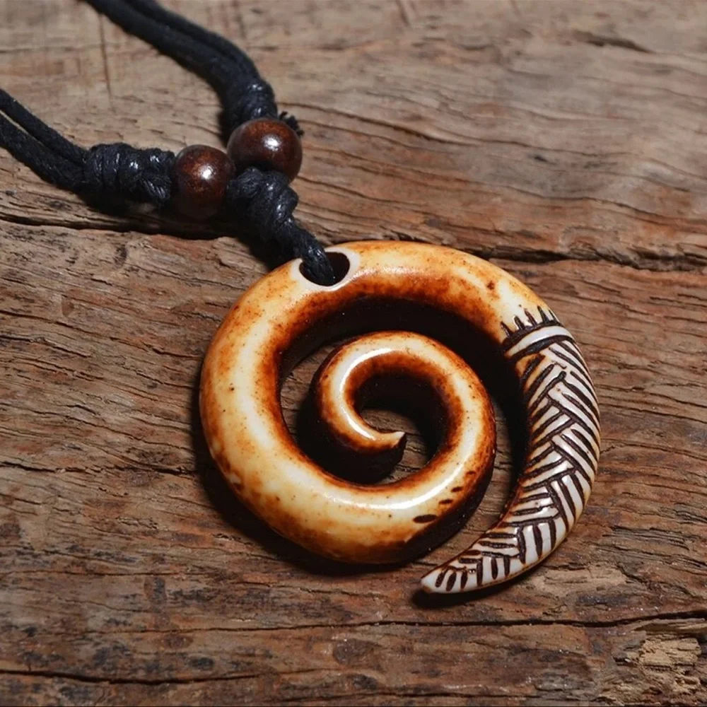 New Handmade Boho Hawaiian Tribal Engraved Spiral Helix Hook Pendant Necklace